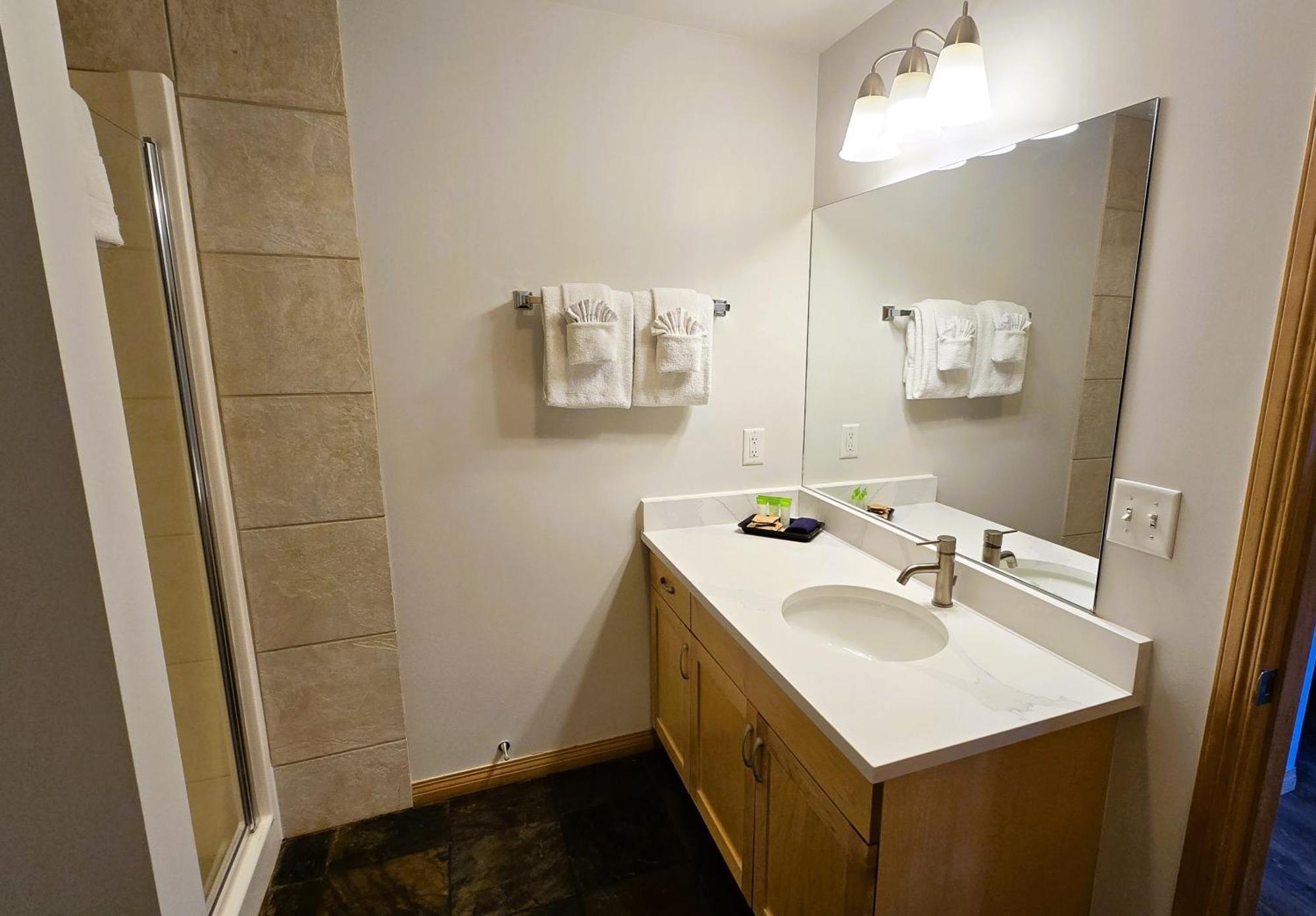 Sunset Resorts Canmore And Spa Bagian luar foto