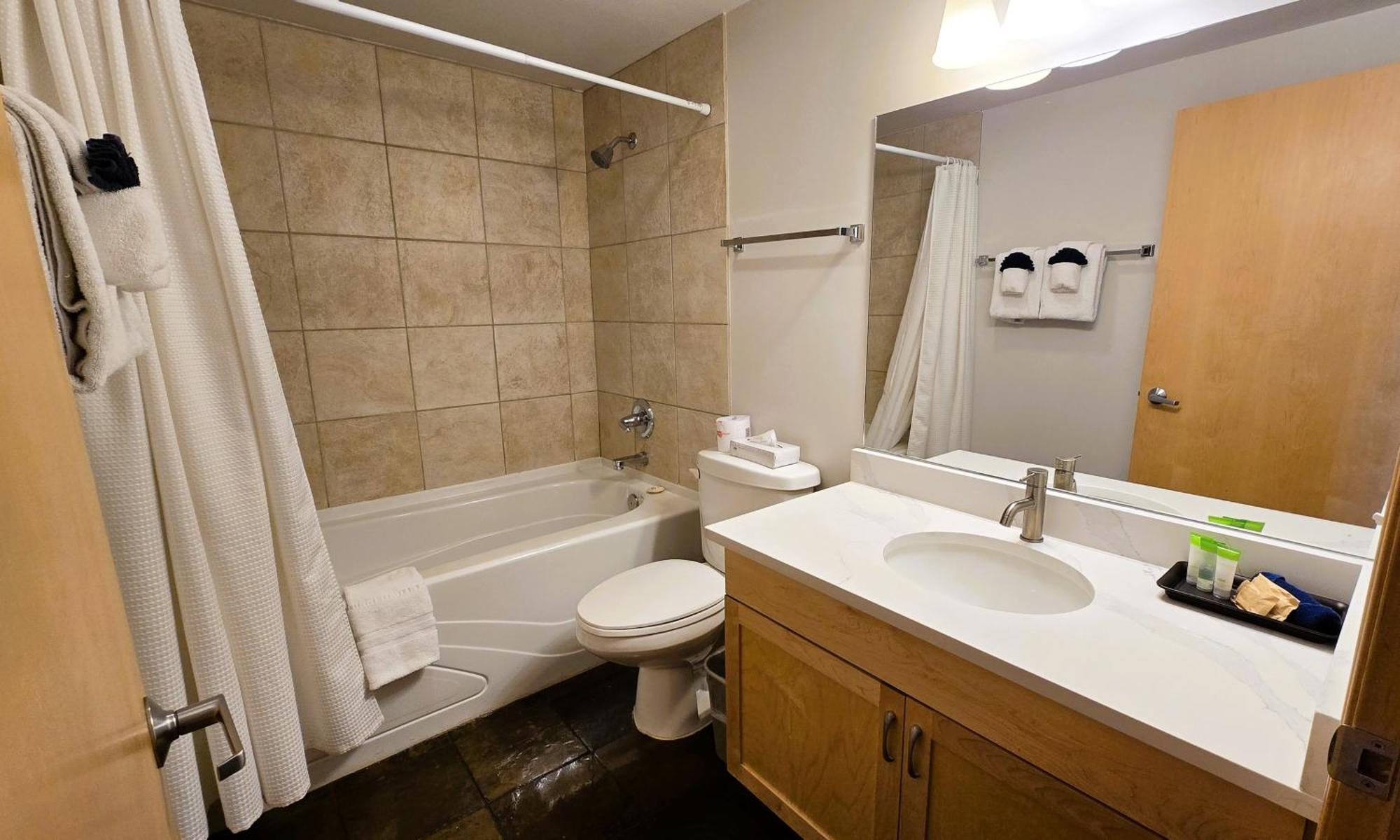 Sunset Resorts Canmore And Spa Bagian luar foto