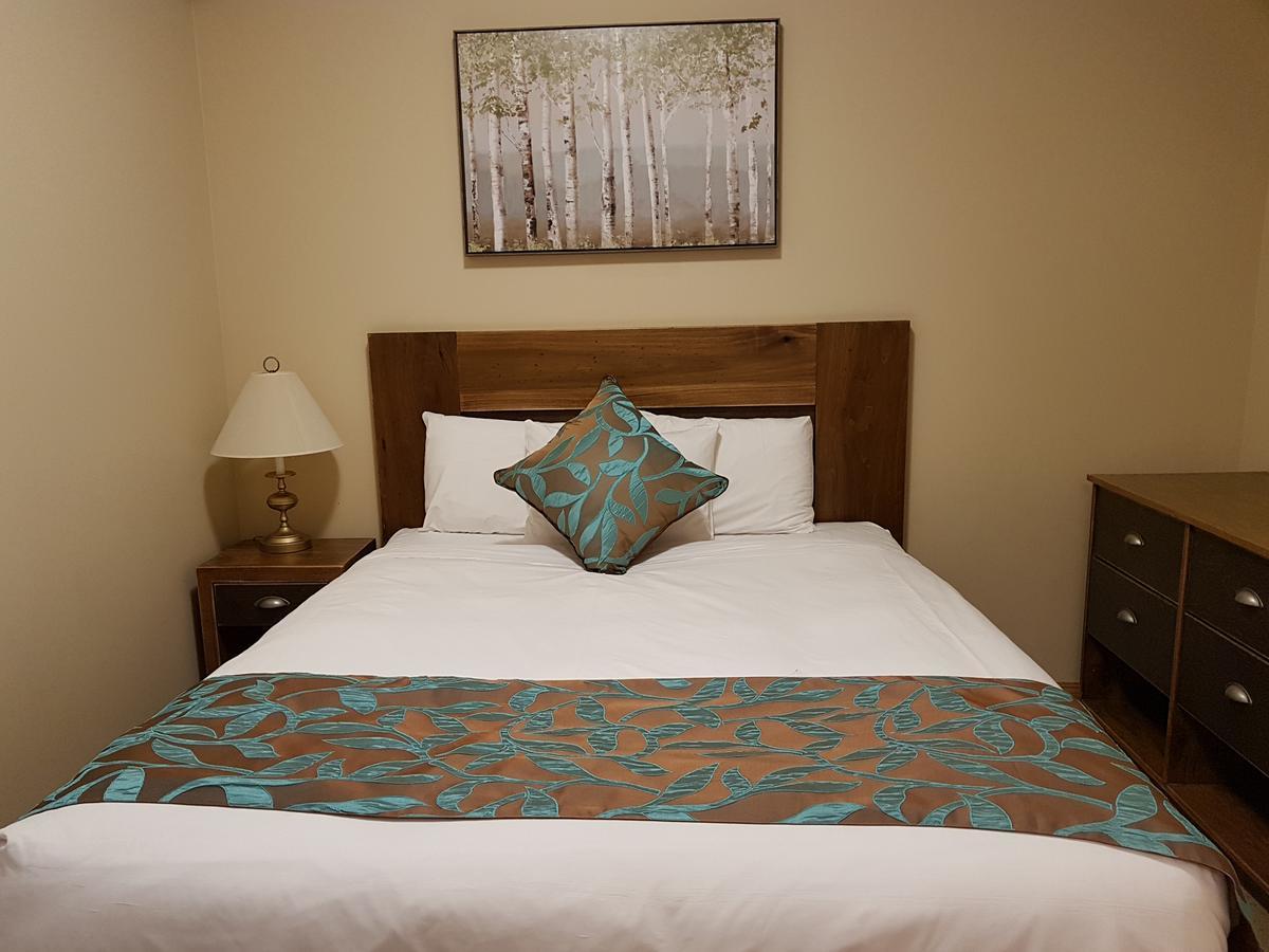 Sunset Resorts Canmore And Spa Bagian luar foto