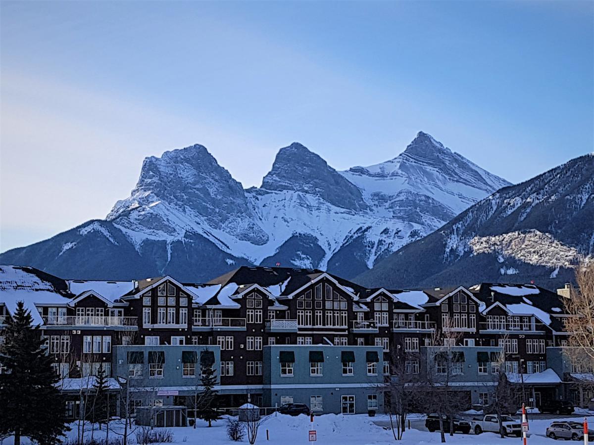 Sunset Resorts Canmore And Spa Bagian luar foto