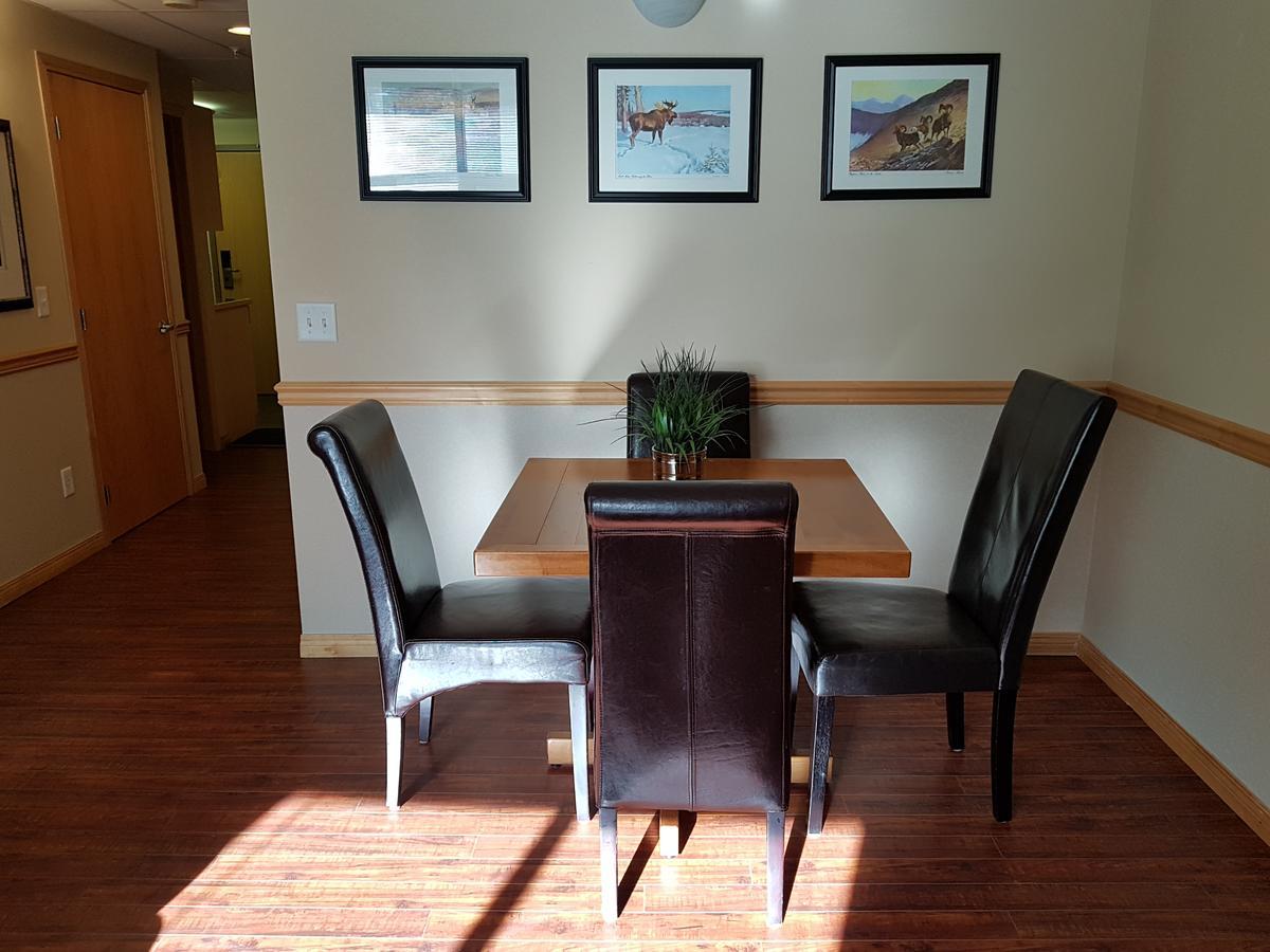 Sunset Resorts Canmore And Spa Bagian luar foto