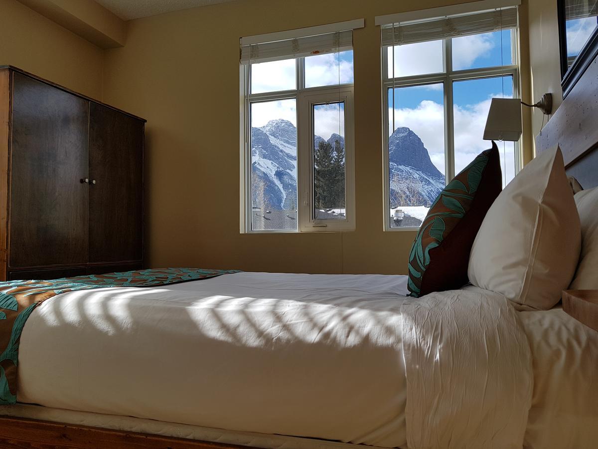 Sunset Resorts Canmore And Spa Bagian luar foto